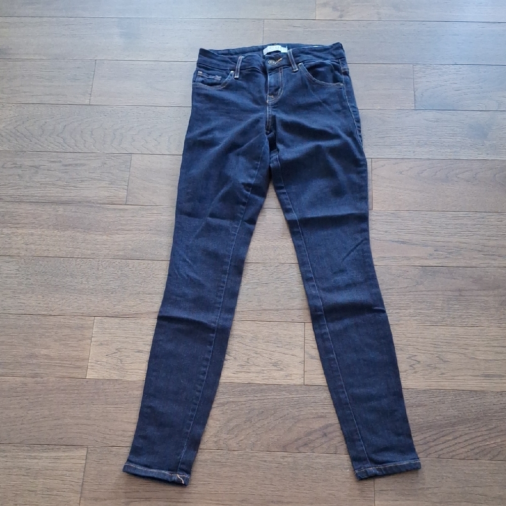 Guess, skinny Jeans ,Dark wash.24/25